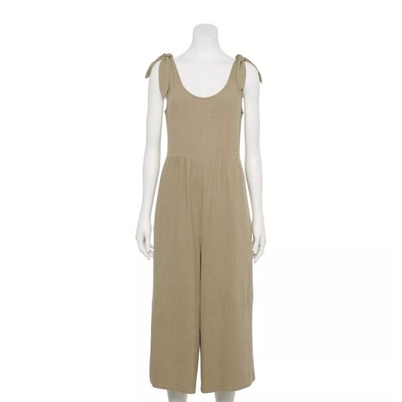 Rewind Green Sage Tie Strap Jumpsuit Cropped Women’s Sz L - Picture 1 of 6